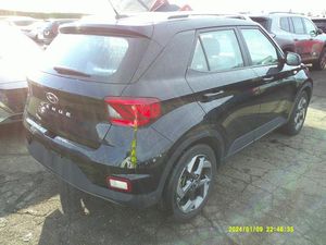 HYUNDAI VENUE SE - 2