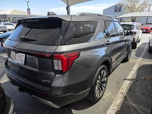 FORD EXPLORER PLATINUM - 2