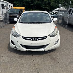 2013 Hyundai ELANTRA GLS 照片 8