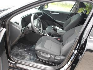 2025 KIA NIRO LX — фото 3