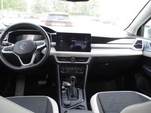 صورة 4 لـ 2025 Volkswagen TAOS SE