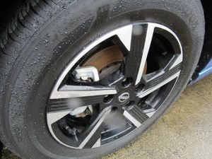 2025 Nissan SENTRA SV 照片 9
