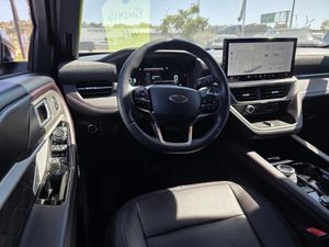 FORD EXPLORER PLATINUM - 4