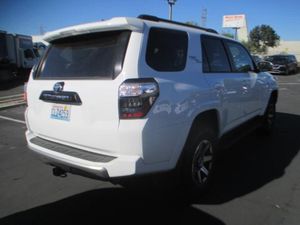 TOYOTA 4RUNNER - 2