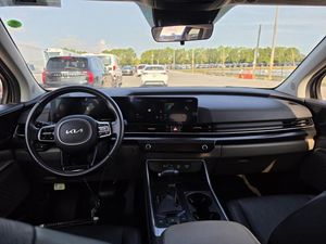 2025 KIA CARNIVAL LXS — фото 4