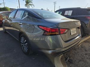 صورة 22 لـ 2025 Nissan ALTIMA SV