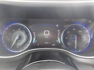 CHRYSLER PACIFICA TOURING L - 5