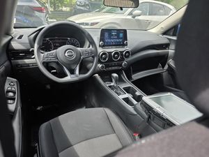 2025 Nissan SENTRA SV 照片 4