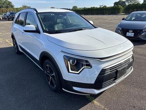 صورة 13 لـ 2025 KIA NIRO LX