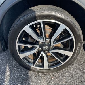 NISSAN ROGUE SPORT SL - 10