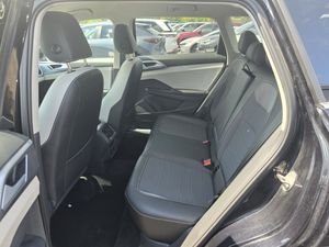 صورة 18 لـ 2025 Volkswagen TAOS SE