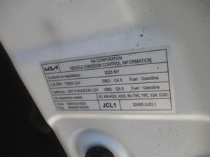 2025 KIA K4 LXS thumbnail 18