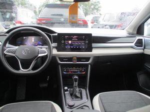 2025 Volkswagen TAOS SE 照片 4