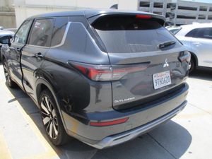 2025 Mitsubishi OUTLANDER SE thumbnail 31