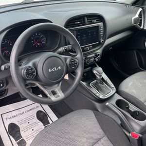 2022 KIA SOUL LX thumbnail 28