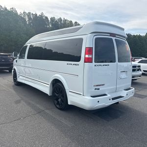 CHEVROLET EXPRESS 2500 - 3