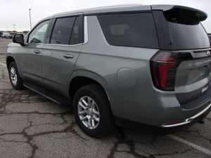 2025 Chevrolet TAHOE LT — фото 25