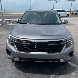 2025 KIA SELTOS EX photo 8