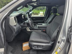 صورة 3 لـ 2025 Toyota SEQUOIA SR5