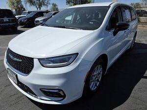 CHRYSLER PACIFICA TOURING L - 1