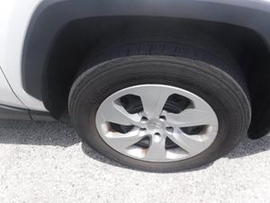 صورة 10 لـ 2025 Toyota RAV4 LE