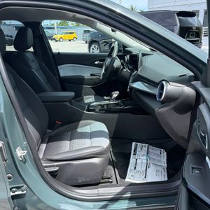 2025 Chevrolet TRAX LT thumbnail 25