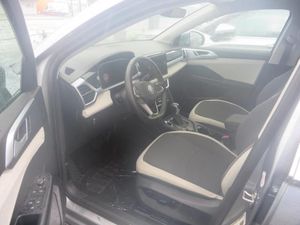 صورة 3 لـ 2025 Volkswagen TAOS SE