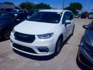 CHRYSLER PACIFICA TOURING L - 1