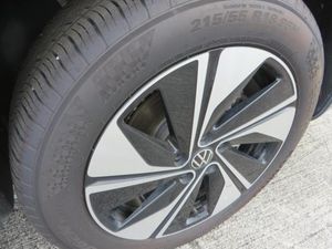 صورة 10 لـ 2025 Volkswagen TAOS SE