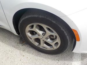 CHRYSLER PACIFICA LIMITED - 8