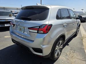 2025 Mitsubishi OUTLANDER SPORT 照片 2