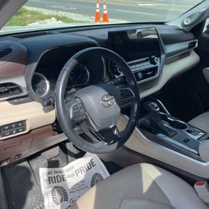2021 Toyota HIGHLANDER HYBRID PLATINUM 照片 28