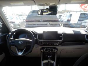 HYUNDAI VENUE SEL - 4