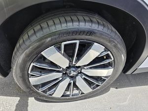 2025 Mitsubishi OUTLANDER 照片 10