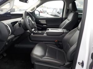 FORD EXPEDITION ACTIVE - 3