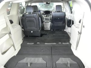 CHRYSLER PACIFICA TOURING L - 6