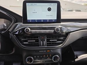 FORD ESCAPE ST-LINE - 4