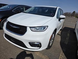 CHRYSLER PACIFICA TOURING L - 1