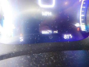 CHRYSLER PACIFICA TOURING L - 5