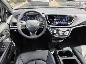 CHRYSLER PACIFICA SELECT - 4