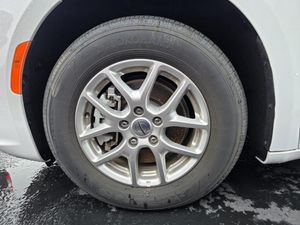 CHRYSLER PACIFICA TOURING L - 10