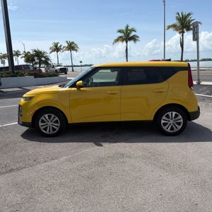 2020 KIA SOUL LX 照片 2