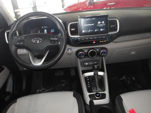 HYUNDAI VENUE SEL - 4