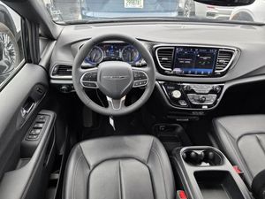 CHRYSLER PACIFICA SELECT - 4