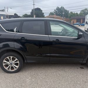 2017 FORD ESCAPE SE 照片 6