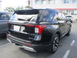 FORD EXPLORER PLATINUM - 2