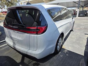 CHRYSLER PACIFICA SELECT - 2