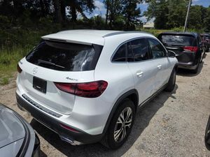 2025 Mercedes-BENZ GLA — фото 2