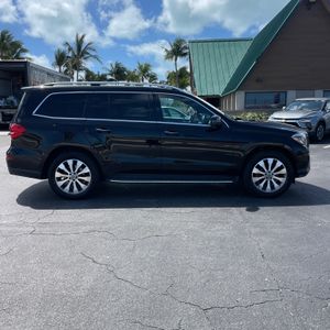 MERCEDES-BENZ GLS - 6