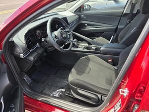 HYUNDAI ELANTRA SEL CONVENIENCE - 3